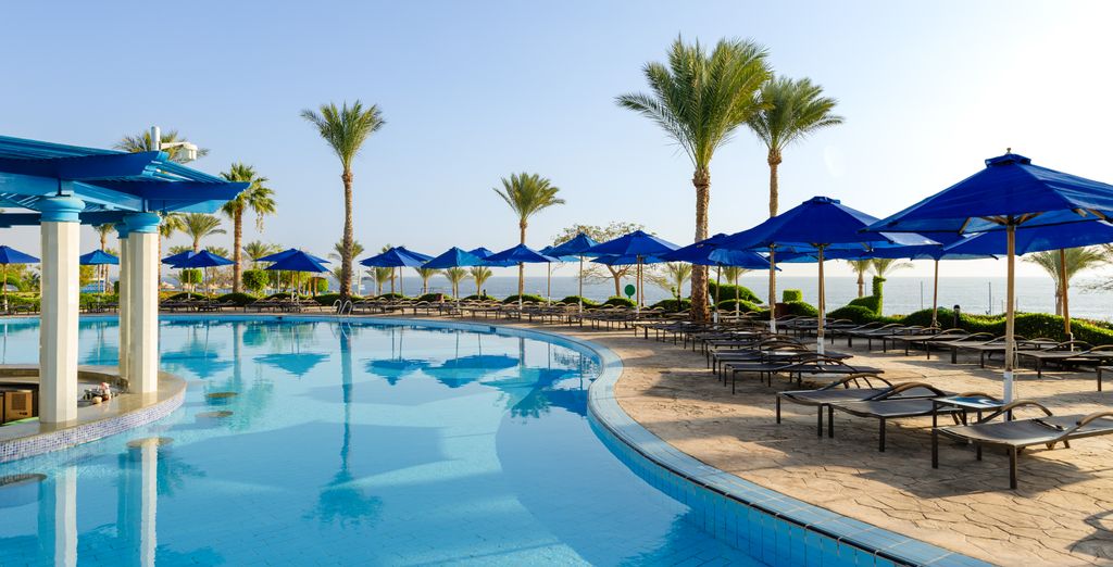 Renaissance Golden View Beach Resort by Marriott 5*