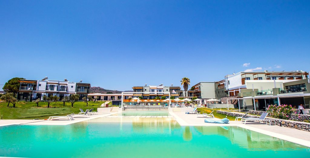 Ampelia Seaside Resort 4*