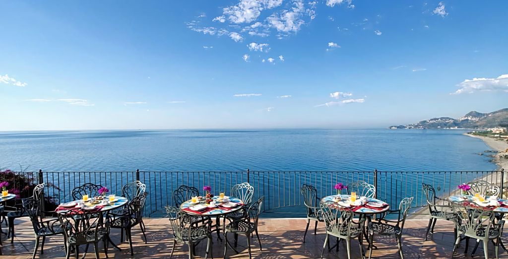 Baia Taormina 4* con posible extensión en Itria Palace 4*