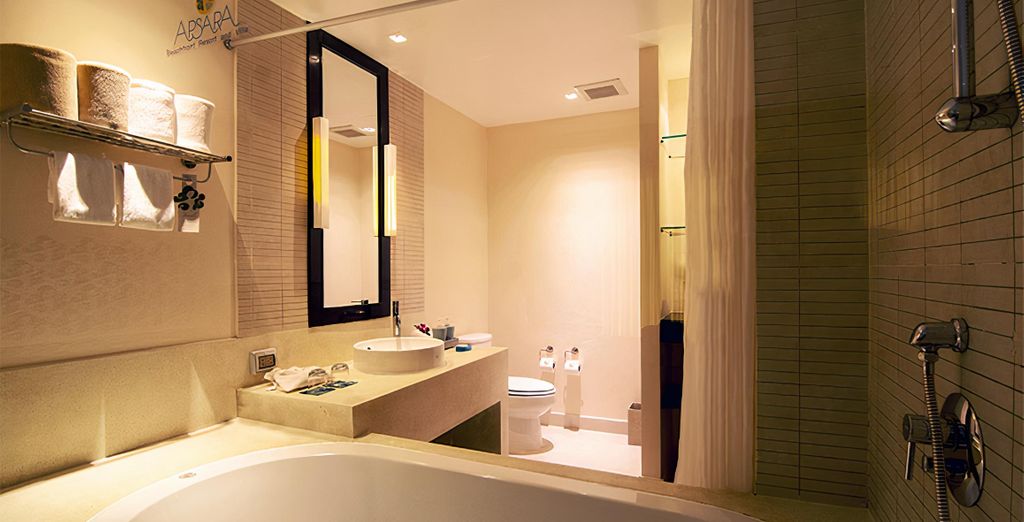 Combinato The Nature Phuket 5* e Apsara Beachfront Resort & Villa 4*