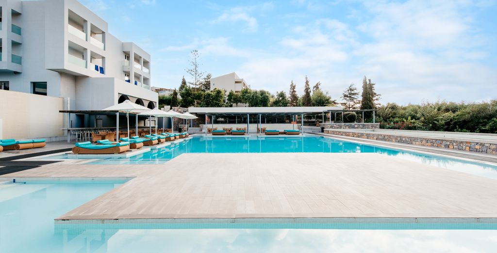 Out of the Blue Resort 5*