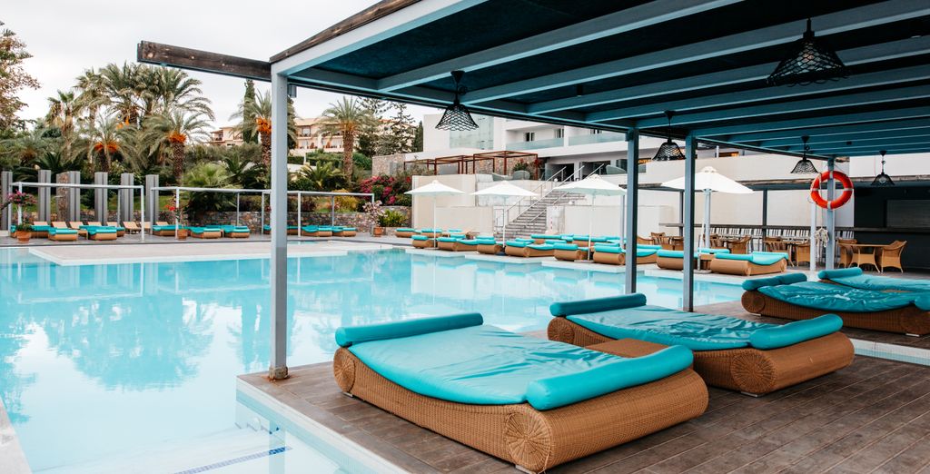 Out of the Blue Resort 5*