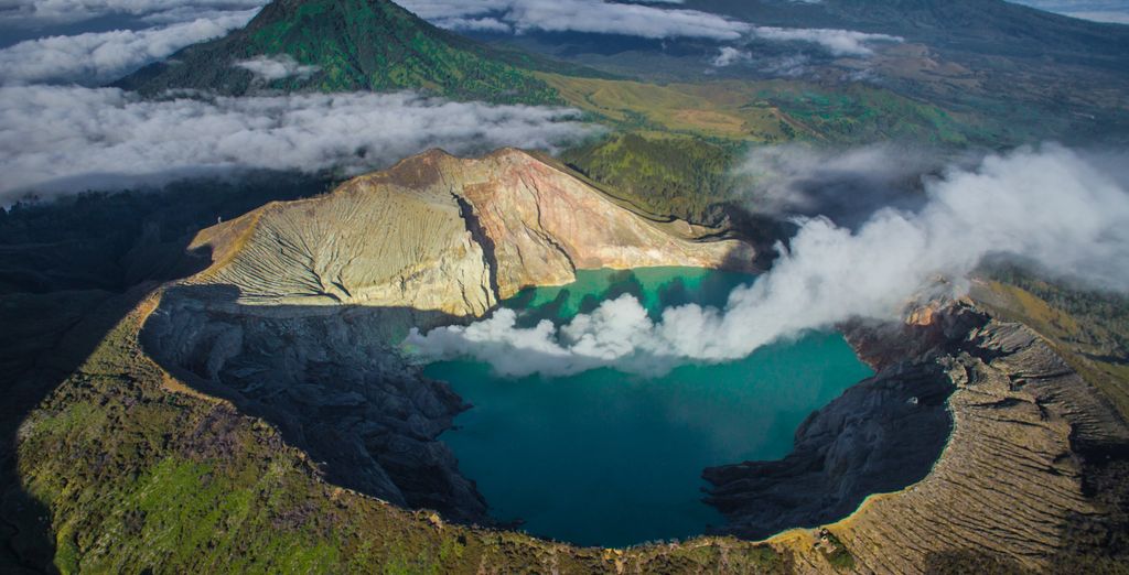 Tour privato: Dai vulcani maestosi ai segreti tropicali
