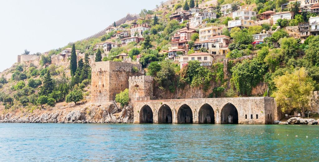 Crociera in Caicco tra i tesori suggestivi del Paese