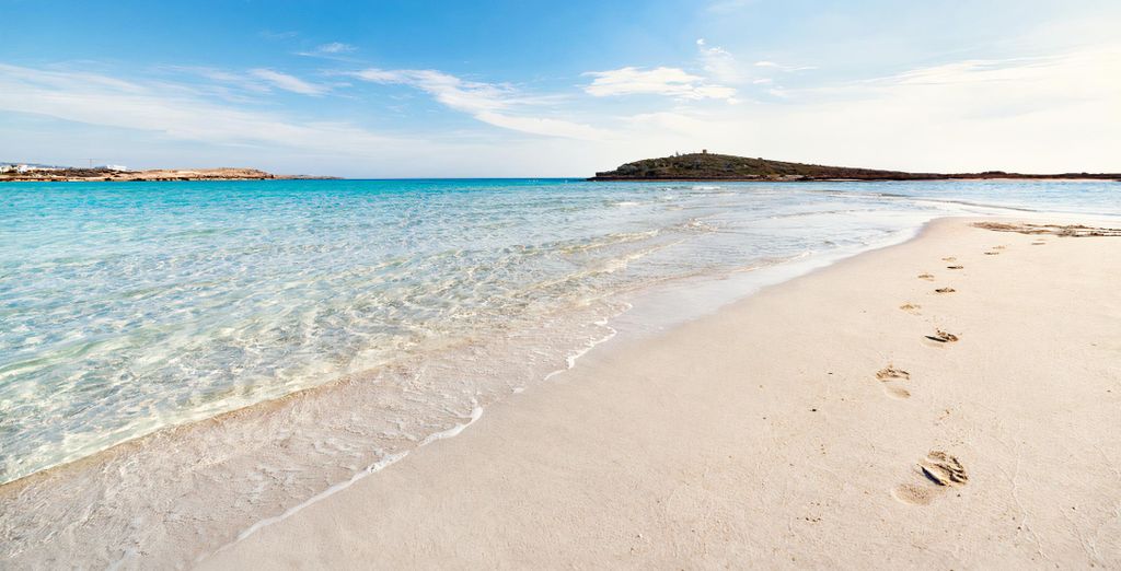 Vassos Nissi Plage Hotel 4*
