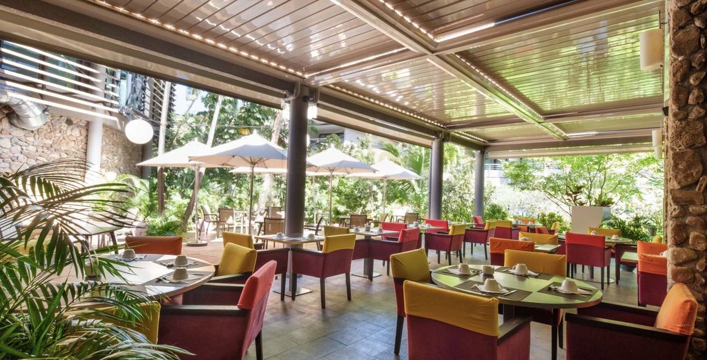 Crociera di 7 notti tra le Isole della Società e Te Moana Tahiti Resort 4*