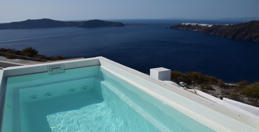 Amaze Suites 5*
