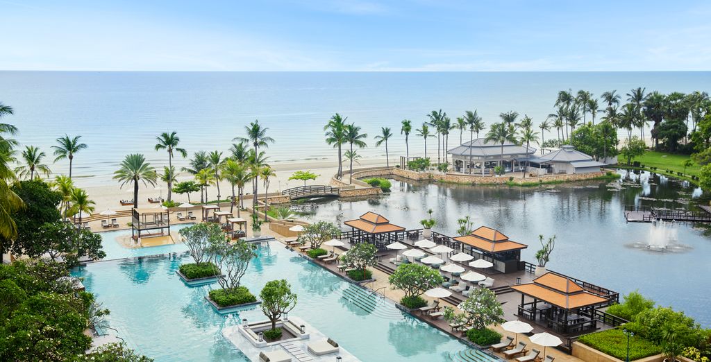 Amari Bangkok 5* & Dusit Thani Hua Hin 5* und optional Mida Resort Kanchanaburi 4*