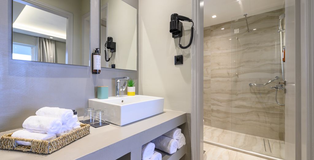 Nicolas Grand Suites 4* 