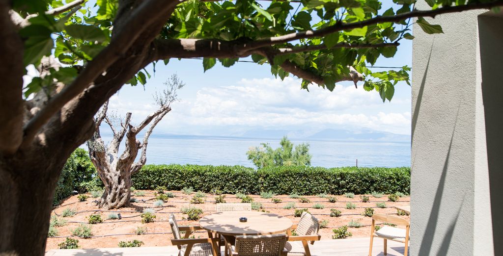 Alissachni Seaside Hotel