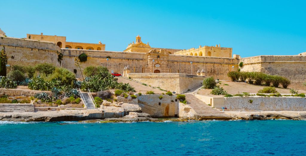 Grands Suites Hotel Residences & Spa 4*