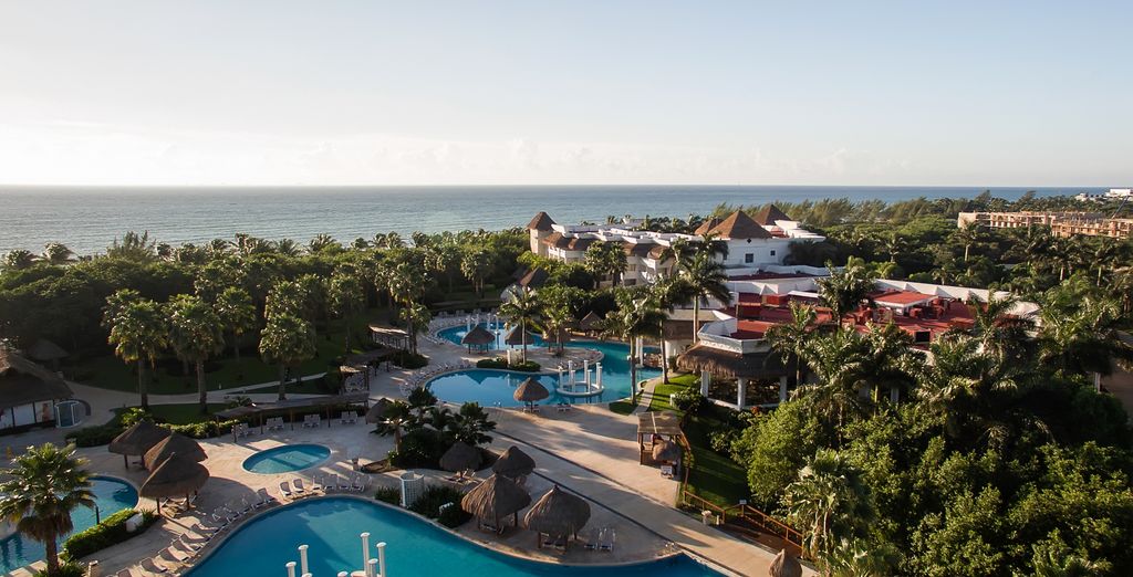 Combinato: Crowne Plaza H36 Midtown 4* e Grand Sunset Princess 5*