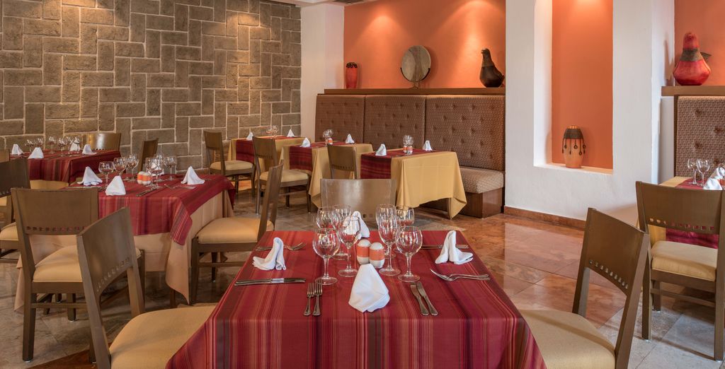 Combinato: Crowne Plaza H36 Midtown 4* e Grand Sunset Princess 5*