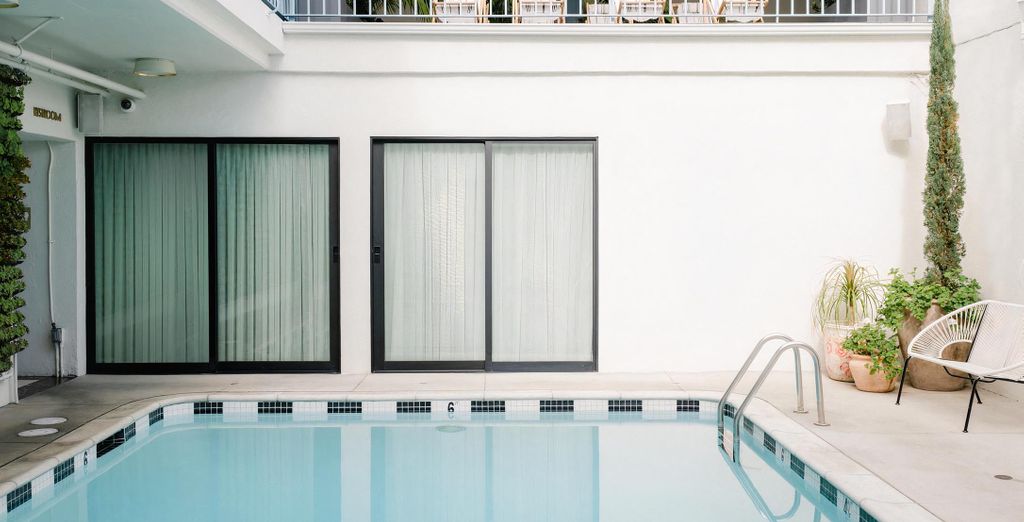 Combinato: Short Stories Hotel e Fontainebleau Las Vegas 4*