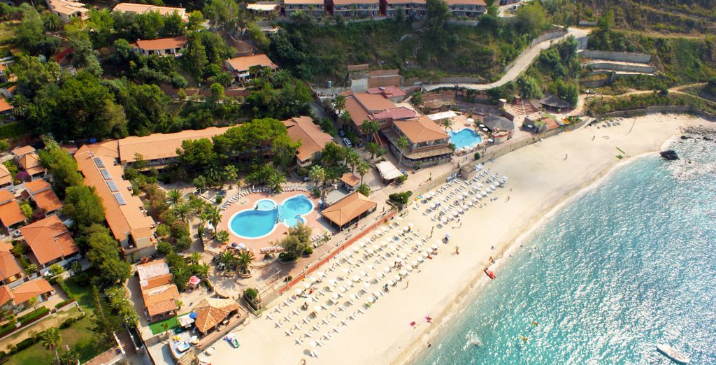 Futura Style Baia Tropea Resort 4*