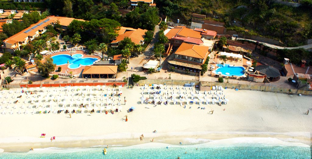 Futura Style Baia Tropea Resort 4*