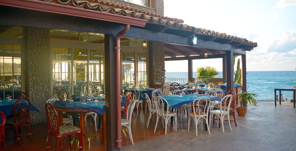 Futura Style Baia Tropea Resort 4*