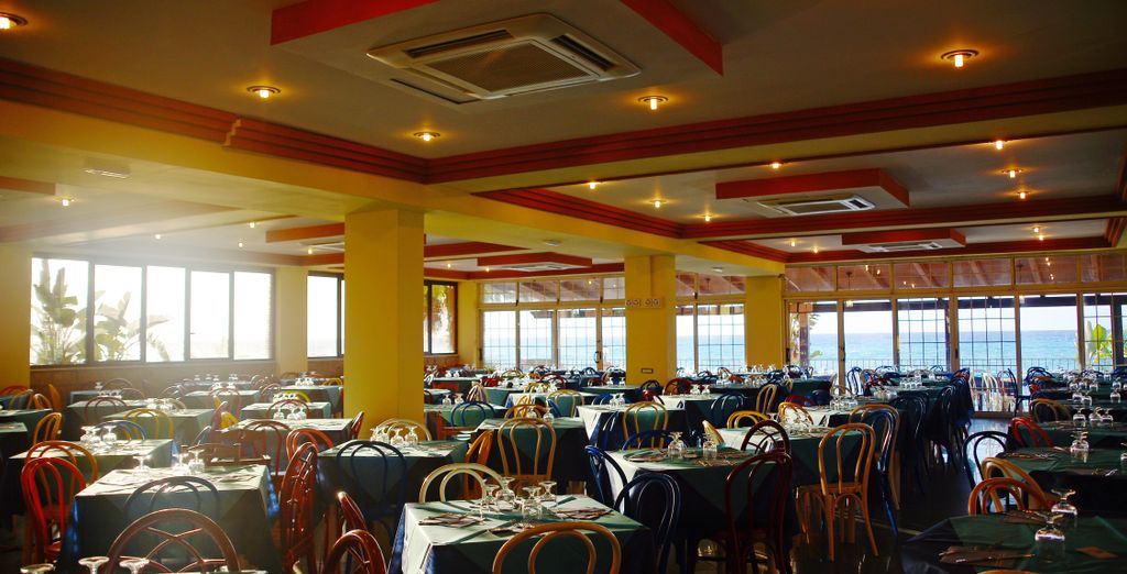 Futura Style Baia Tropea Resort 4*