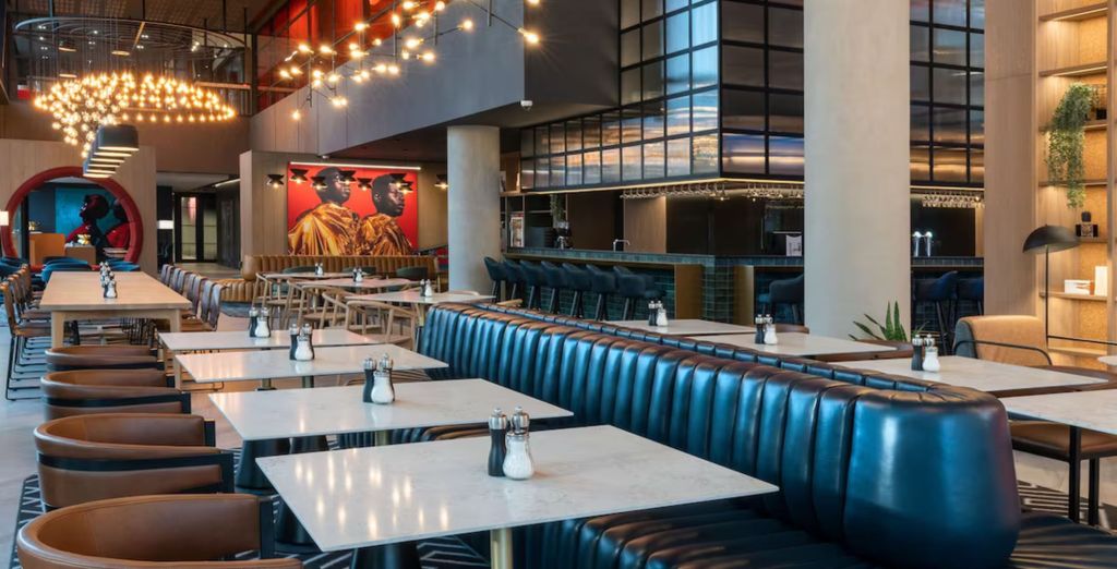 Combinato: Radisson RED Johannesburg Rosebank 4* e Radisson Safari Hotel Hoedspruit 4*