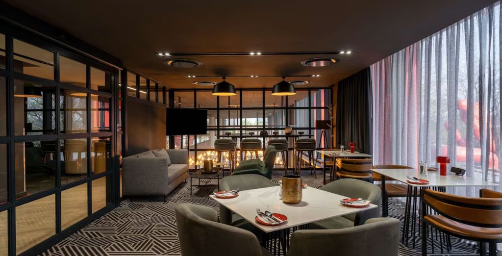 Combinato: Radisson RED Johannesburg Rosebank 4* e Radisson Safari Hotel Hoedspruit 4*