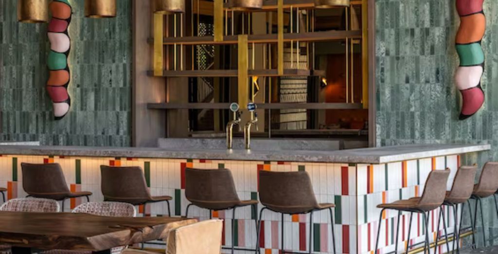 Combinato: Radisson RED Johannesburg Rosebank 4* e Radisson Safari Hotel Hoedspruit 4*