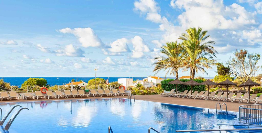 Sur Menorca Suites & Waterpark 4*