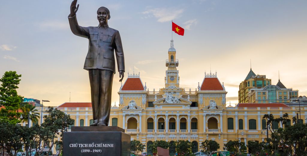 Tour privato: Tra i sorrisi del Nord con possibile estensione a Ho Chi Minh e Mui Ne 