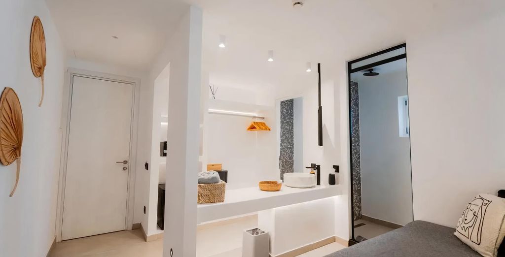 Oliving Mykonos Luxury Suites 4*