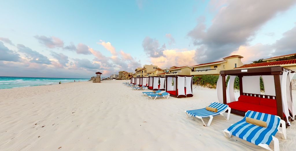 Grand Park Royal Luxury Resort 5*