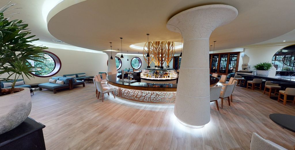 Grand Park Royal Luxury Resort 5*