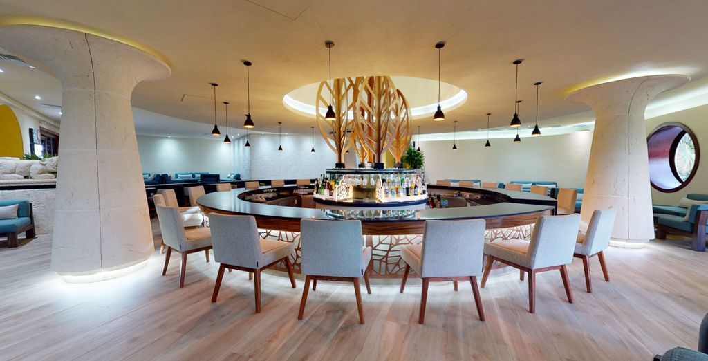 Grand Park Royal Luxury Resort 5*