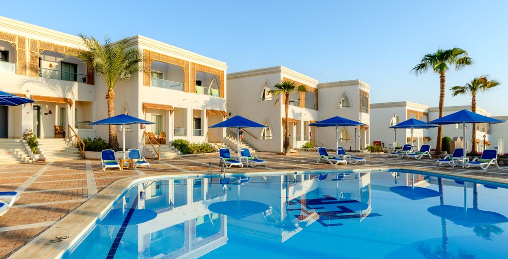 Club Reef Resort 4*