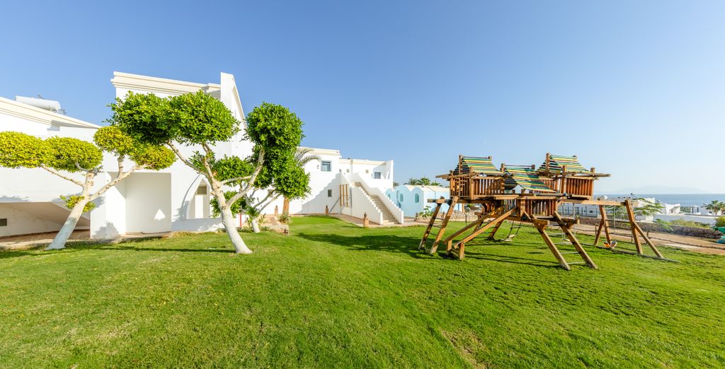 Club Reef Resort 4*