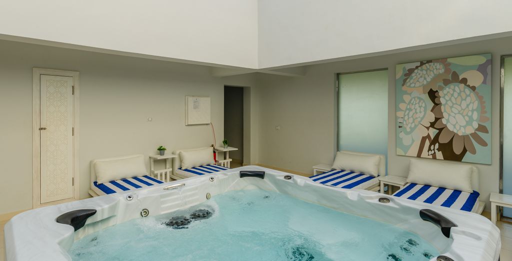 Club Reef Resort 4*