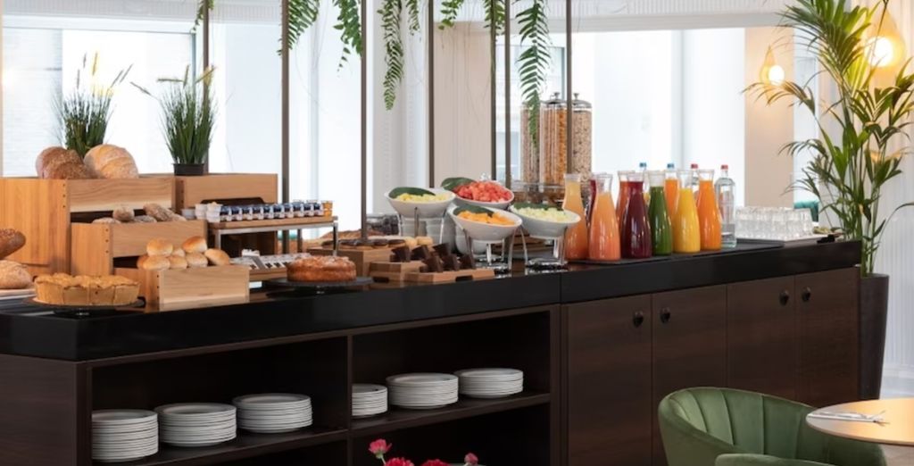 NH Collection Amsterdam Flower Market 4*