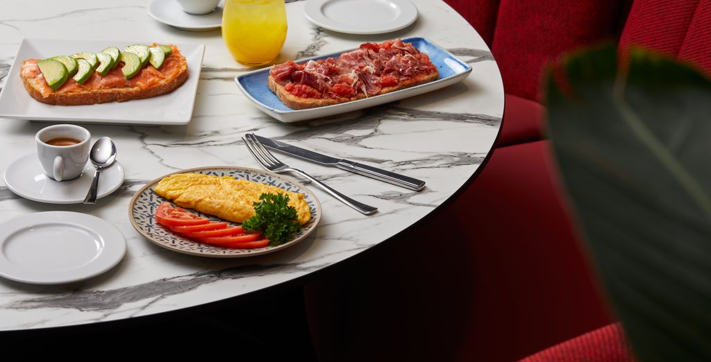 Crowne Plaza Madrid Centre Retiro 4*, an IHG Hotel