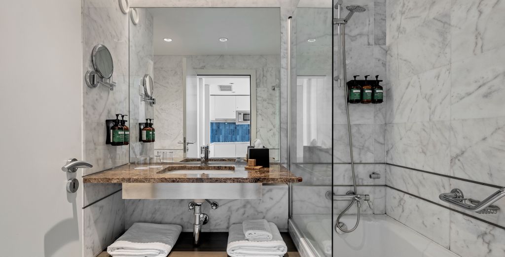 Crowne Plaza Caparica Lisbon 4*