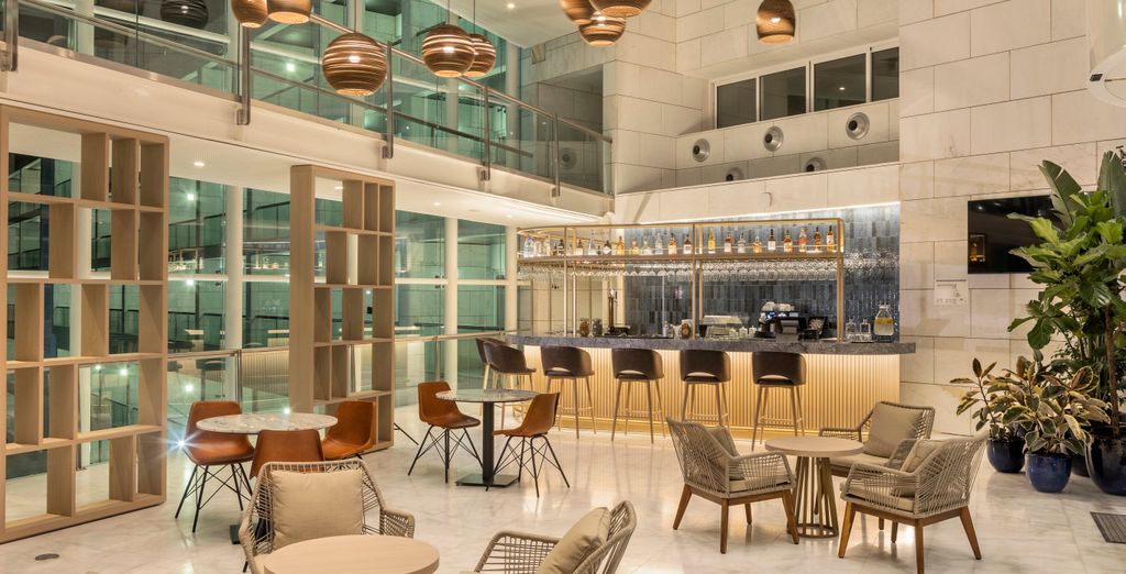Crowne Plaza Caparica Lisbon 4*