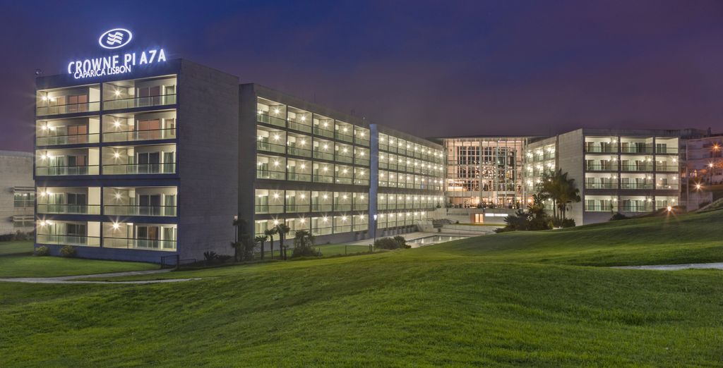 Crowne Plaza Caparica Lisbon 4*