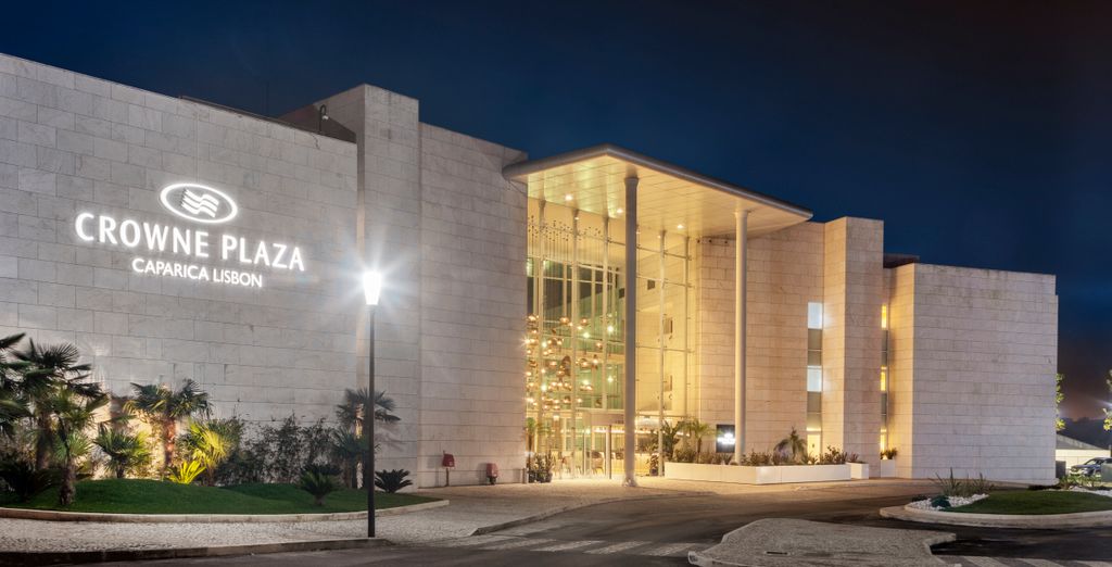 Crowne Plaza Caparica Lisbon 4*