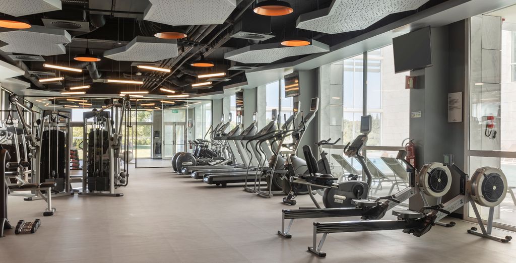 Crowne Plaza Caparica Lisbon 4*