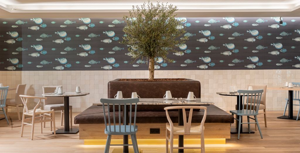 Crowne Plaza Caparica Lisbon 4*