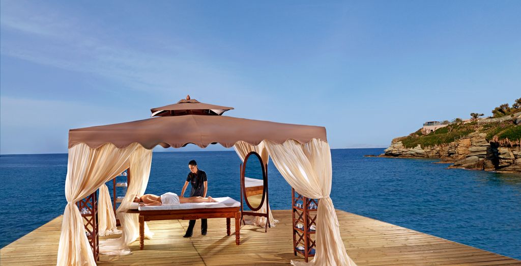 Out of the Blue Resort 5*