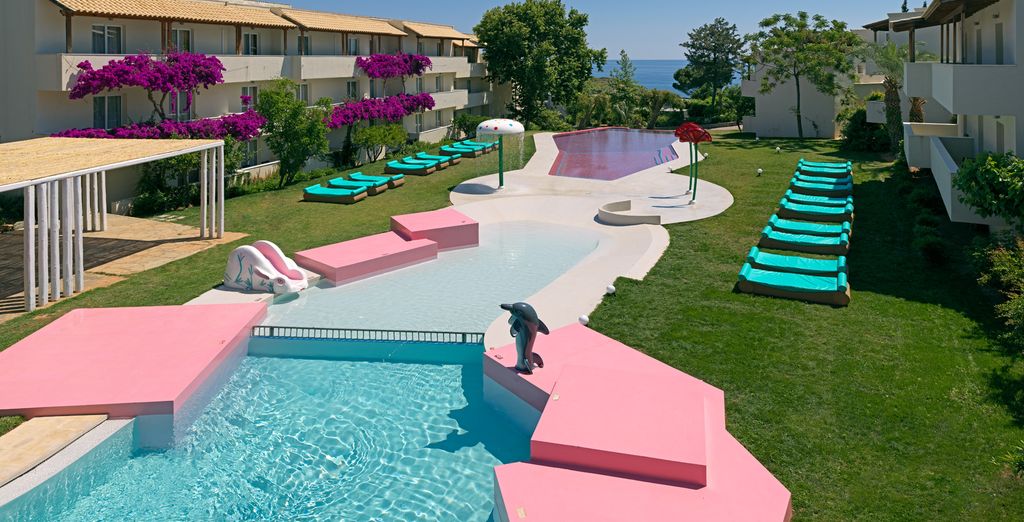 Out of the Blue Resort 5*