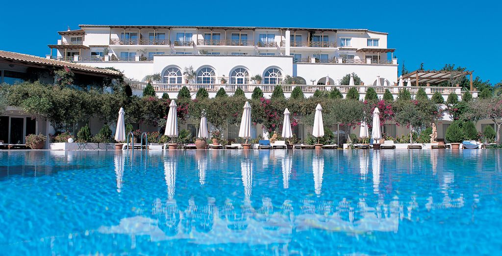 Out of the Blue Resort 5*