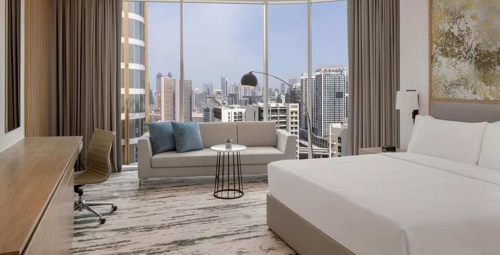Holiday Inn Dubai Business Bay, an IHG Hotel 4*