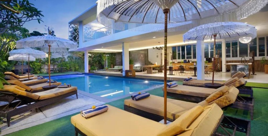 Mayura Ubud Retreat 4*, The Acala Shri Sedana 4*, Monolocale Luxury Resort e Spa Seminyak 5*