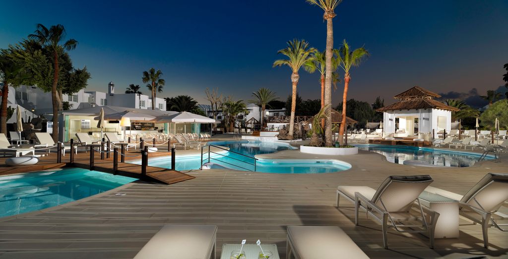 H10 White Suites 4* 