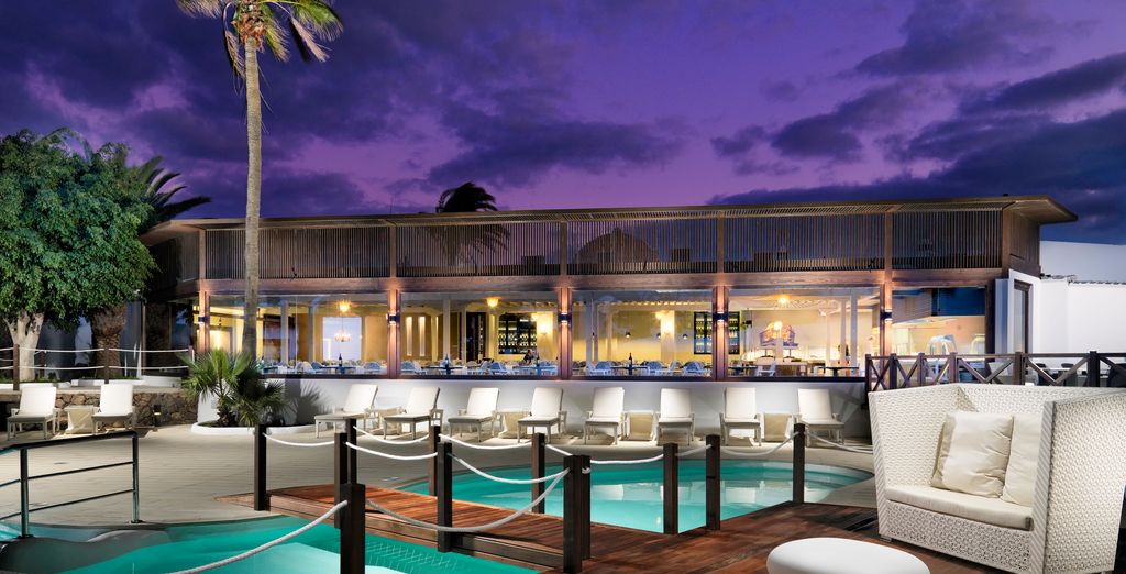 H10 White Suites 4* 