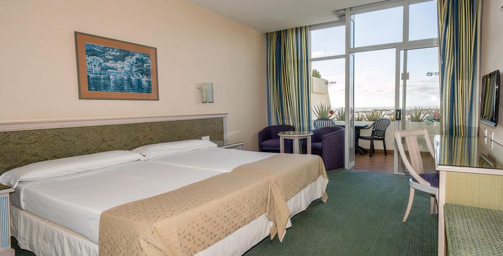Hotel Beatriz Costa Teguise & Spa 4*